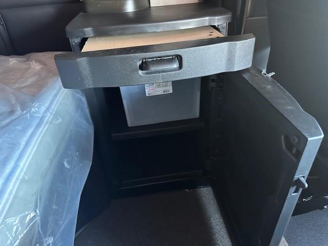 2027 Peterbilt - image 23