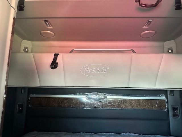 2027 Peterbilt - image 28