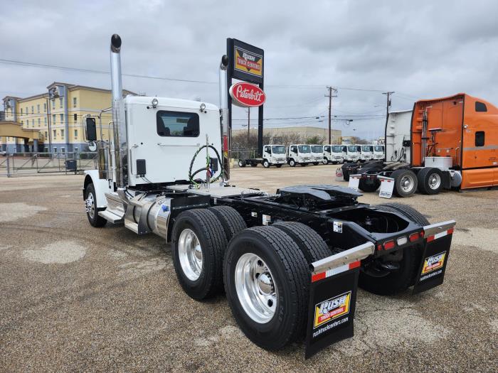 2027 Peterbilt 589-3
