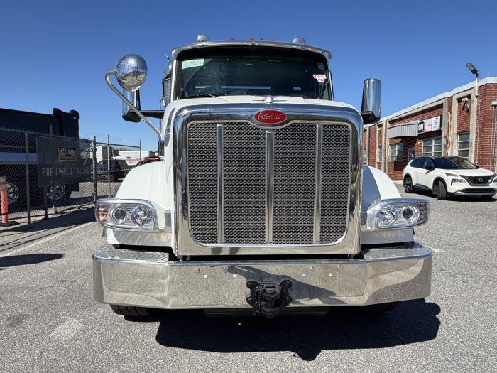 2027 Peterbilt 567-6