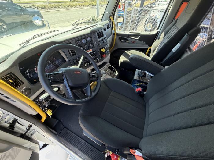 2027 Peterbilt 567-7