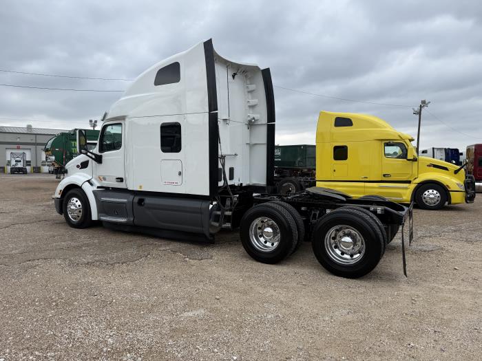 2021 Peterbilt 579-40