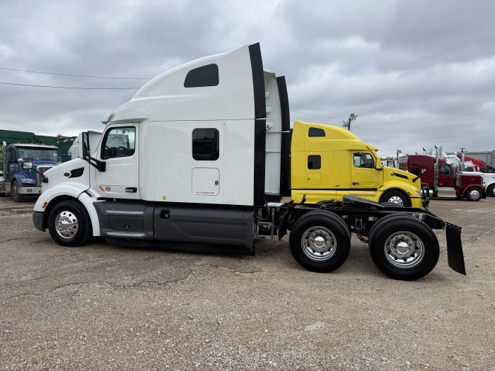 2021 Peterbilt 579-2