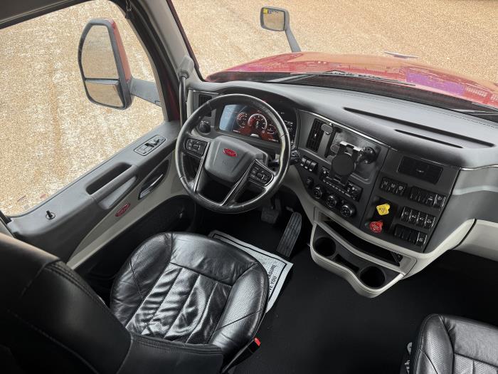 2023 Peterbilt 579-21