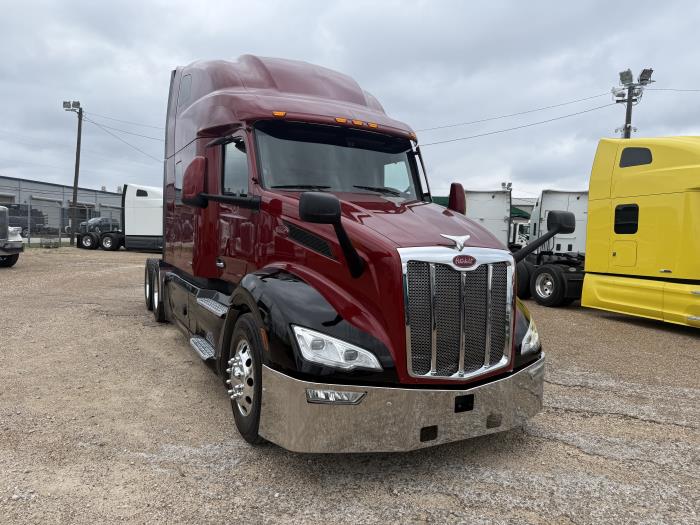 2023 Peterbilt 579-26