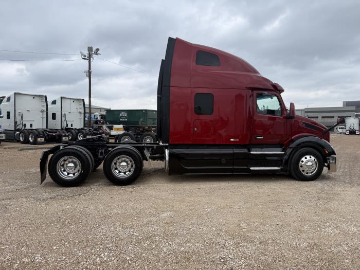 2023 Peterbilt 579-33