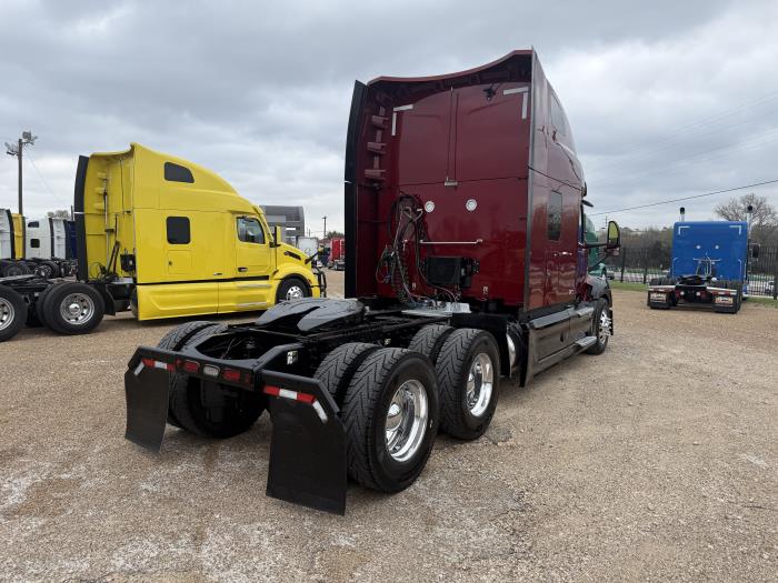 2023 Peterbilt 579-37