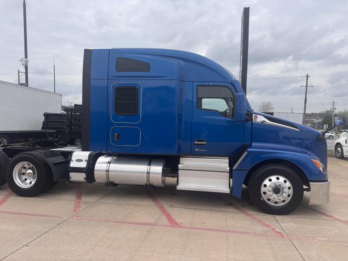 2023 Kenworth T680-2