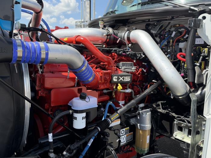 2027 Peterbilt 589-17