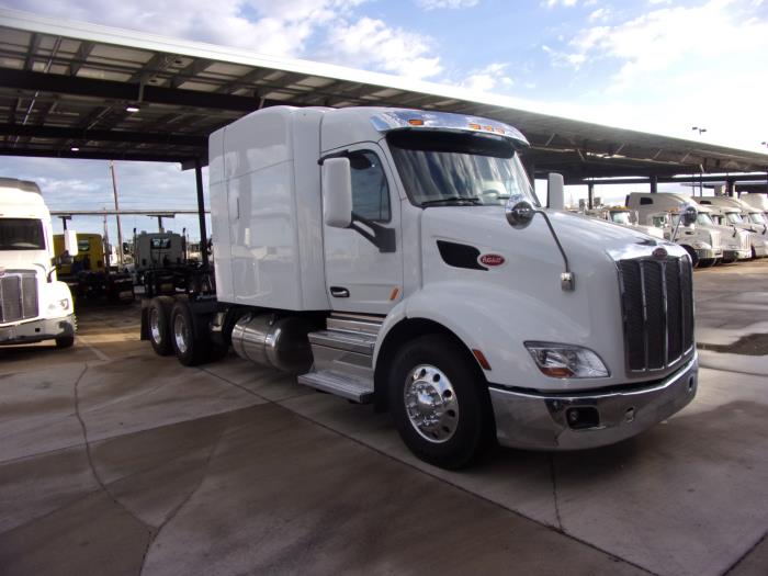 2020 Peterbilt 579-2