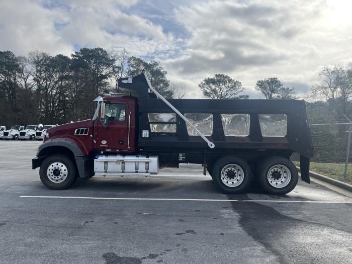 2021 Mack Granite 64FT-3