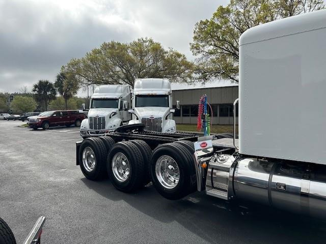 2027 Peterbilt 589-6