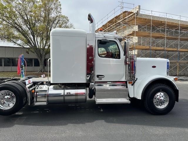 2027 Peterbilt 589-7