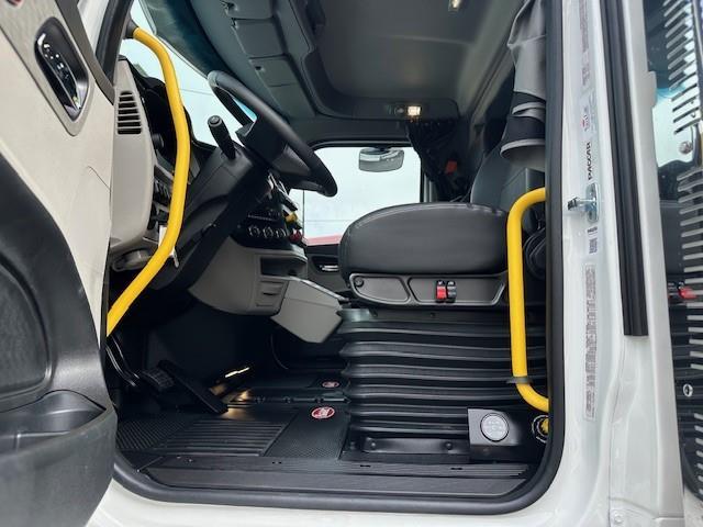 2027 Peterbilt 589-11