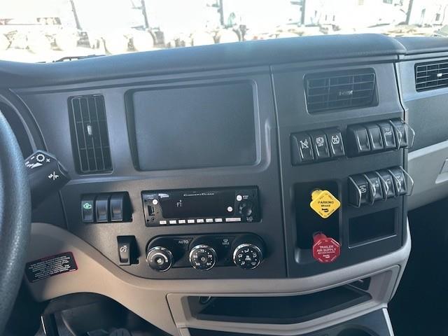 2025 Peterbilt 579 - image 5