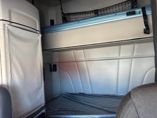 2025 Peterbilt 579 - image 6