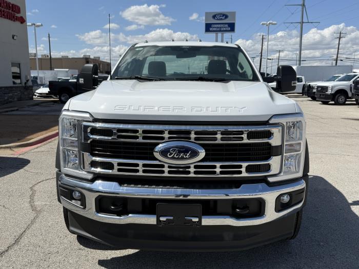 2026 Ford F-550-8