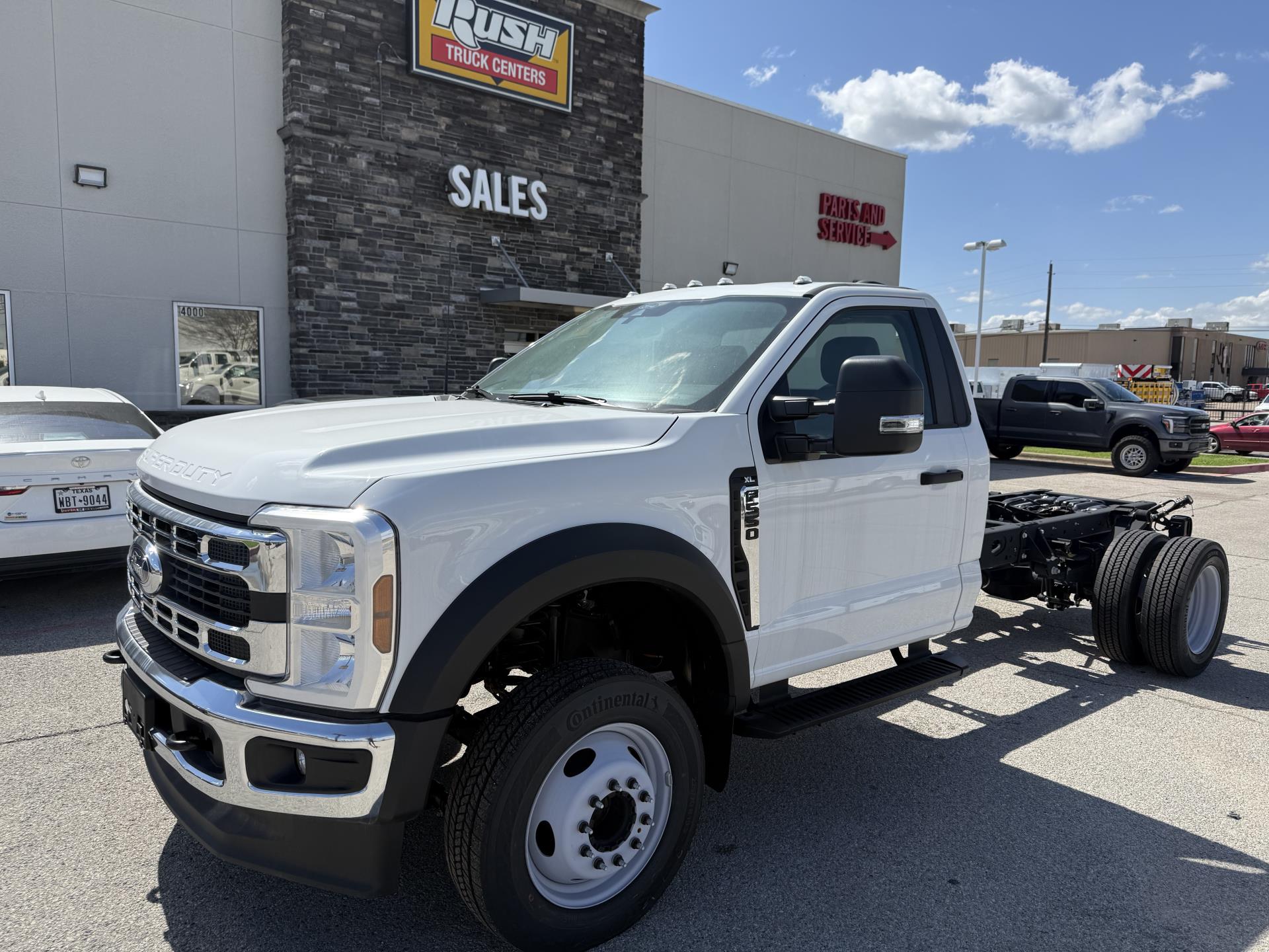 New 2026 Ford F-550 - photo 15