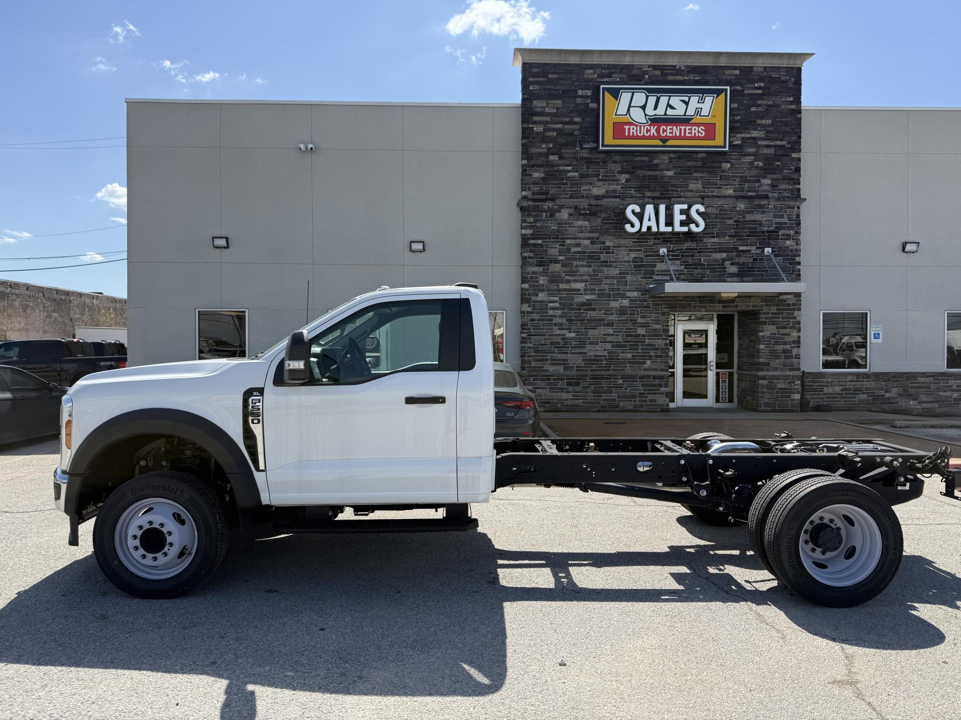 New 2026 Ford F-550 - photo 2