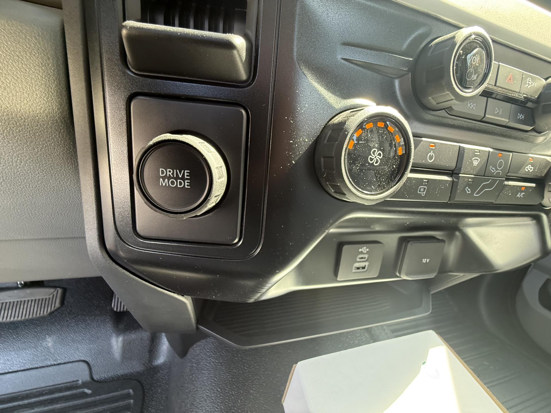New 2026 Ford F-550 - photo 12