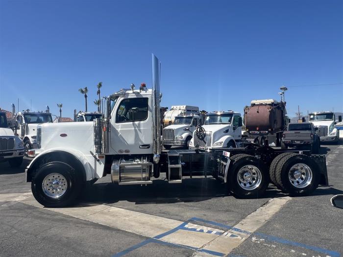 2027 Peterbilt 589-9