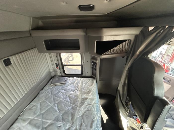 2019 Kenworth T800-15