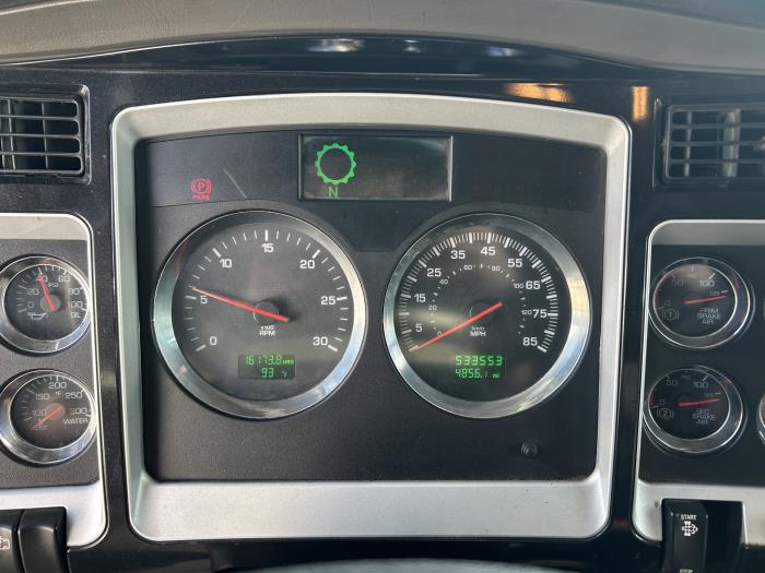 2019 Kenworth T800-12