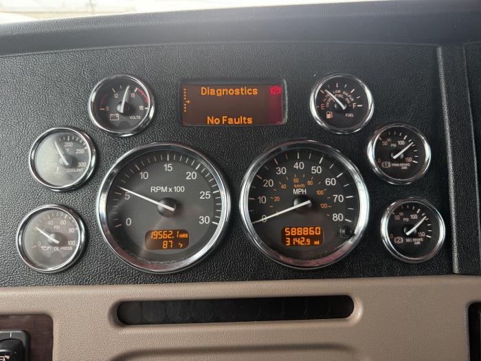 2022 Peterbilt 389-5