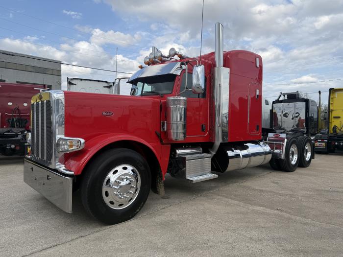 2022 Peterbilt 389-1