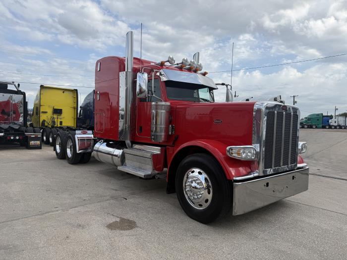 2022 Peterbilt 389-23