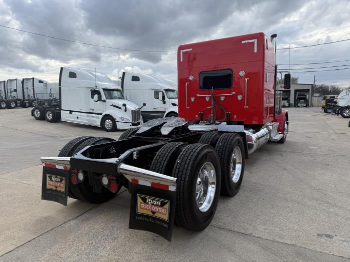2022 Peterbilt 389-29