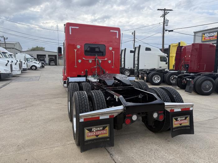 2022 Peterbilt 389-32