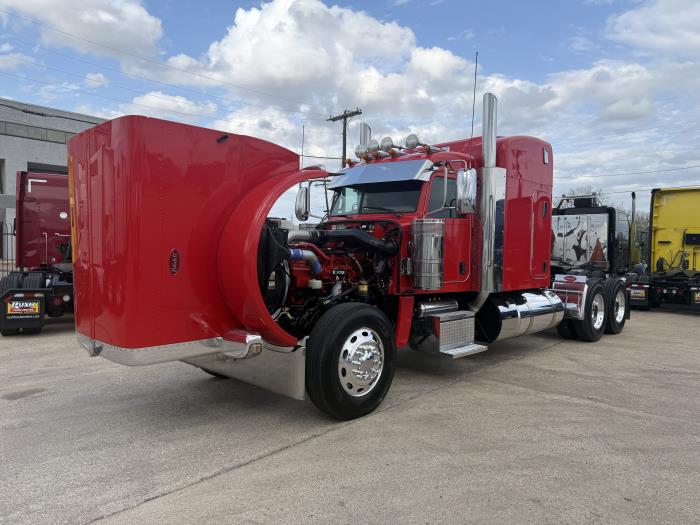 2022 Peterbilt 389-47