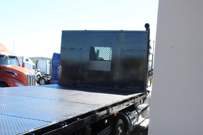 2019 Peterbilt 567-9