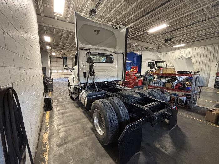 2021 International LT625-1