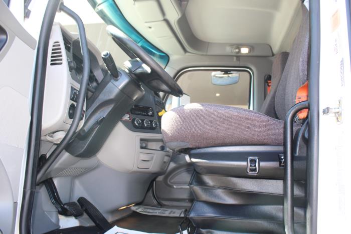 2019 Peterbilt 567-12