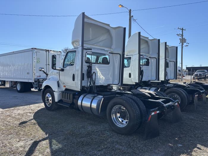 2021 International LT625-1