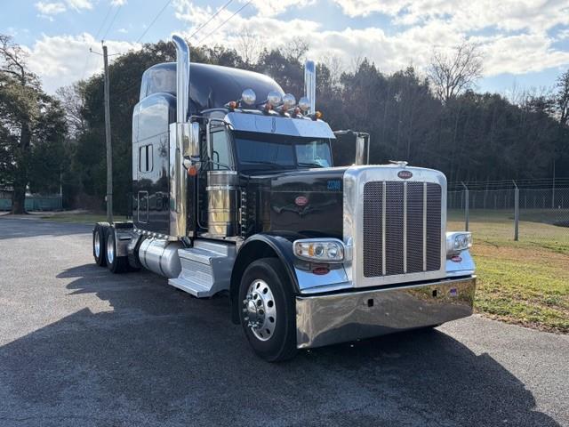 2023 Peterbilt 389-1