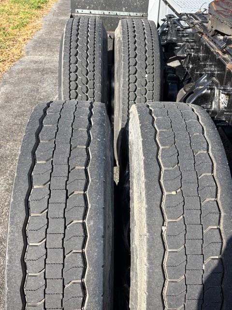 2023 Peterbilt 389-6