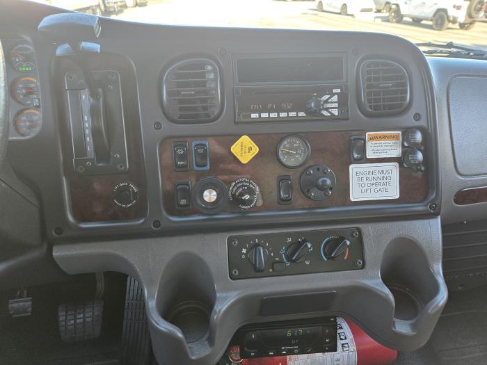 2020 Freightliner Business Class M2 106-4