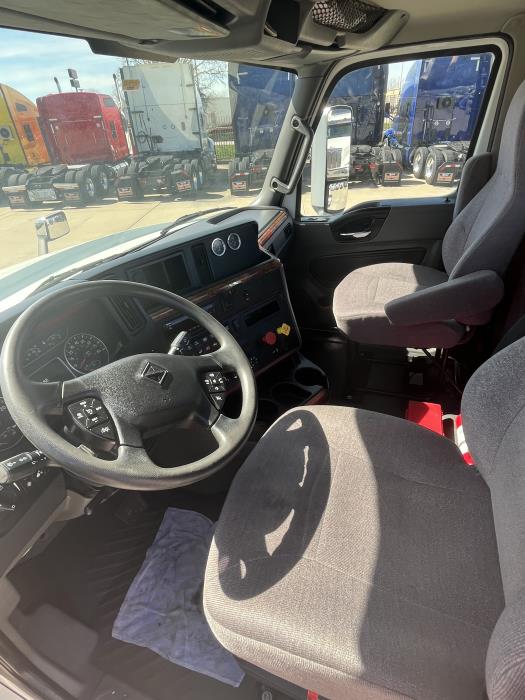 2021 International LT625-12