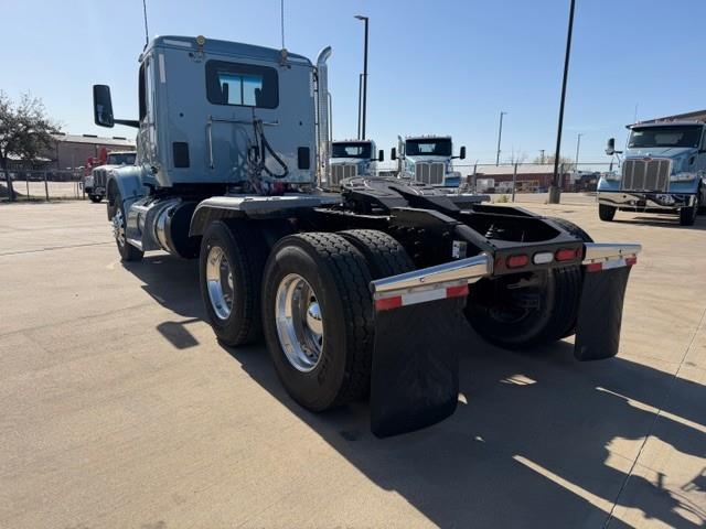 2023 Peterbilt 567-5