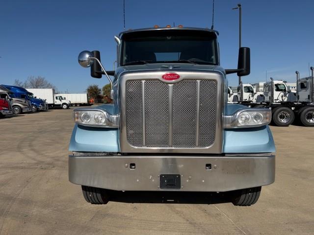 2023 Peterbilt 567-12