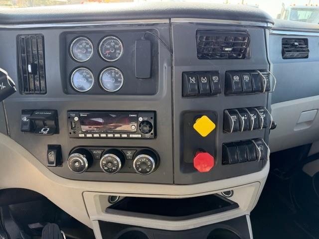 2023 Peterbilt 567-21