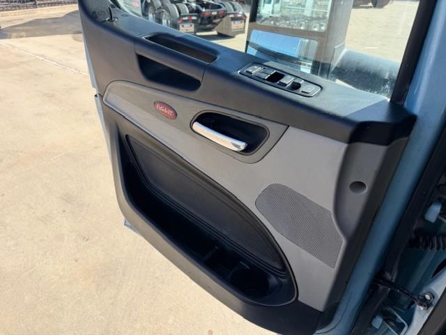 2023 Peterbilt 567-23