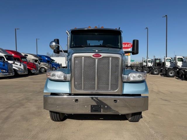 2023 Peterbilt 567-12
