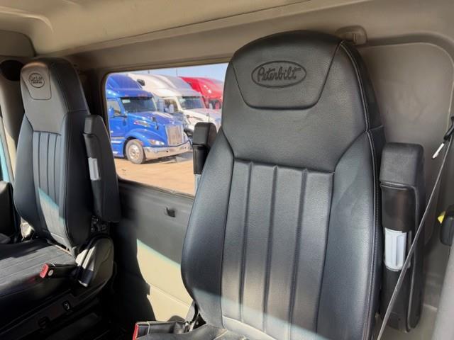 2023 Peterbilt 567-16