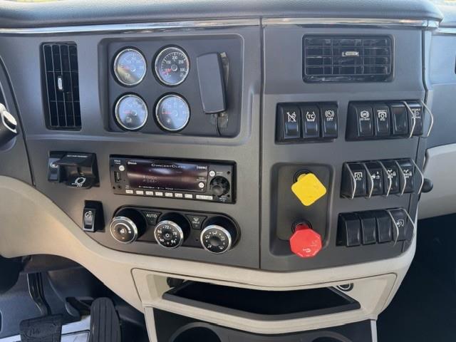 2023 Peterbilt 567-18