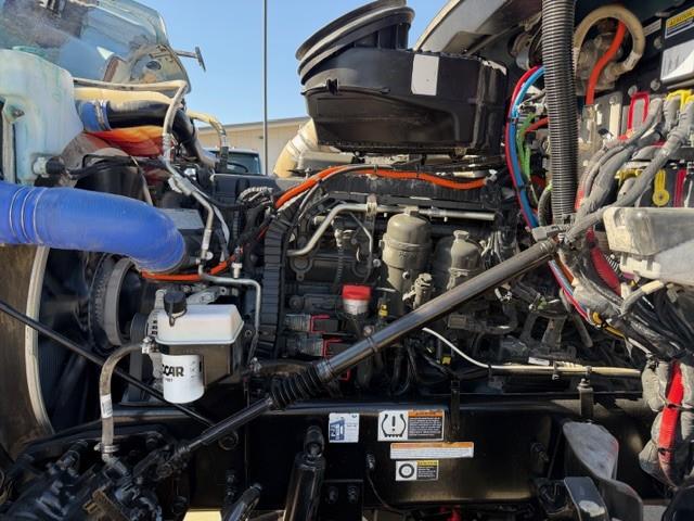 2023 Peterbilt 567-17