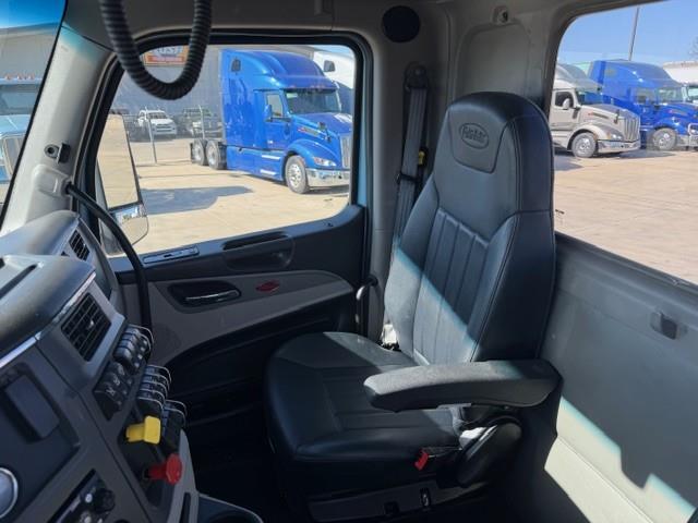 2023 Peterbilt 567-20